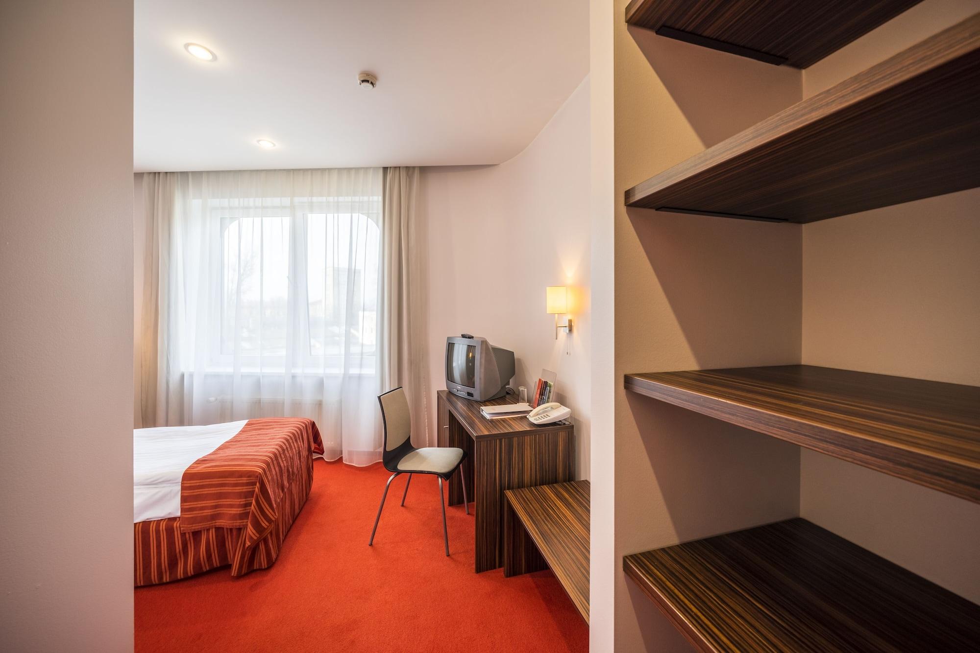 Rija Vef Hotel With Free Parking リガ エクステリア 写真