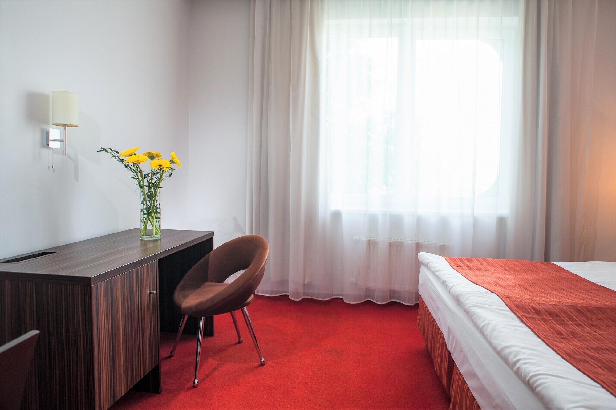 Rija Vef Hotel With Free Parking リガ エクステリア 写真