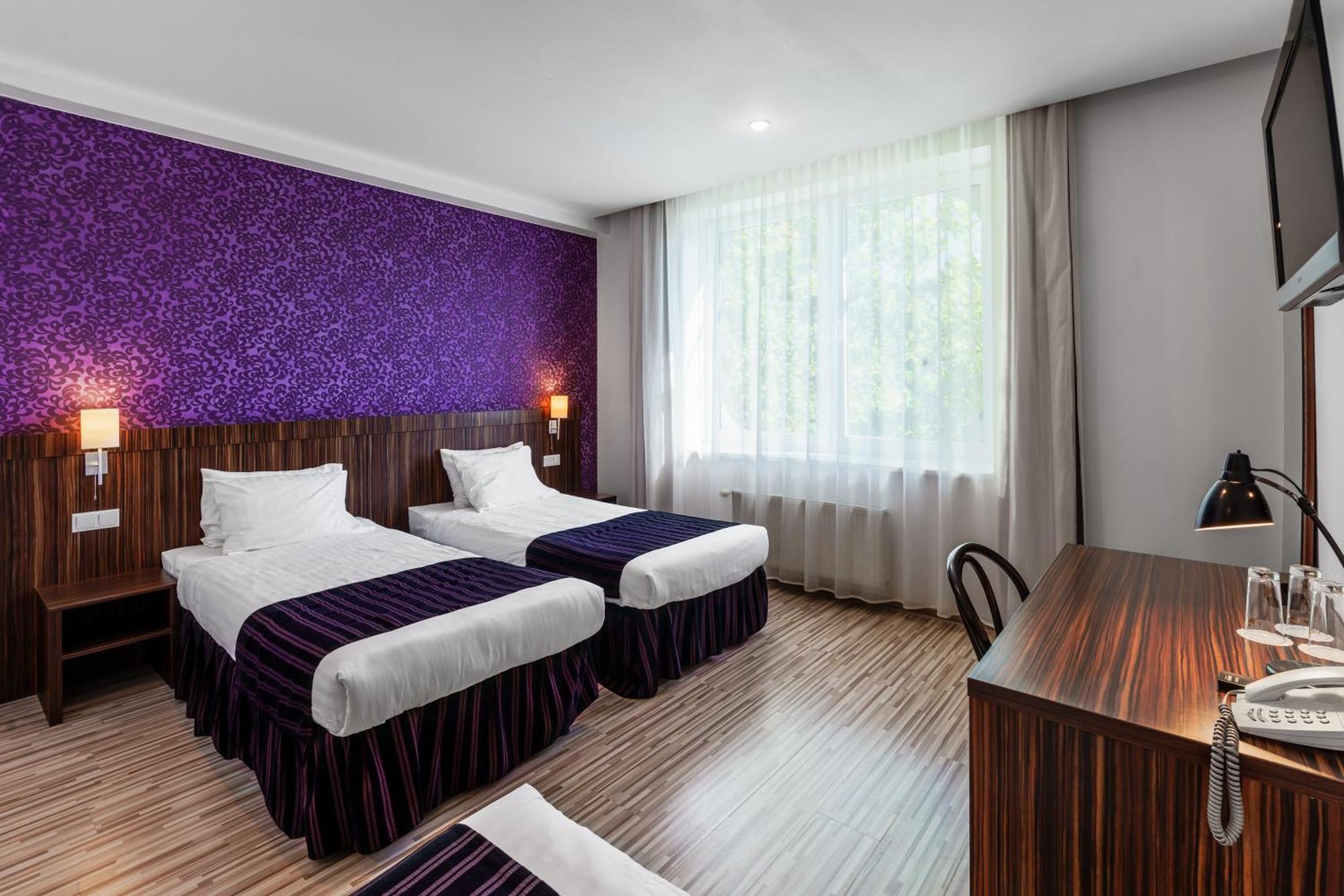 Rija Vef Hotel With Free Parking リガ エクステリア 写真