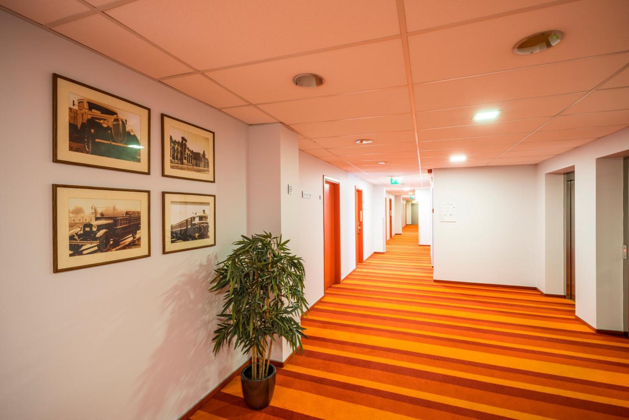 Rija Vef Hotel With Free Parking リガ エクステリア 写真